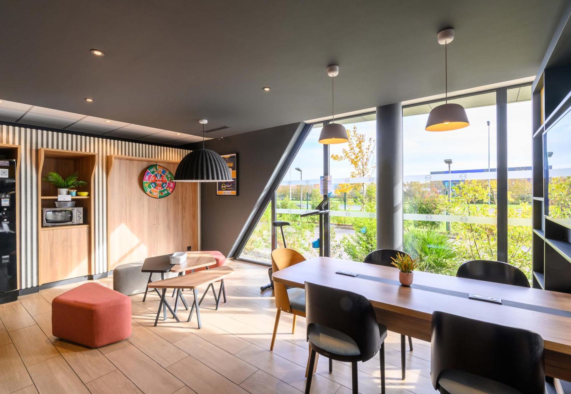 B&B Hotel Compiegne Hotel