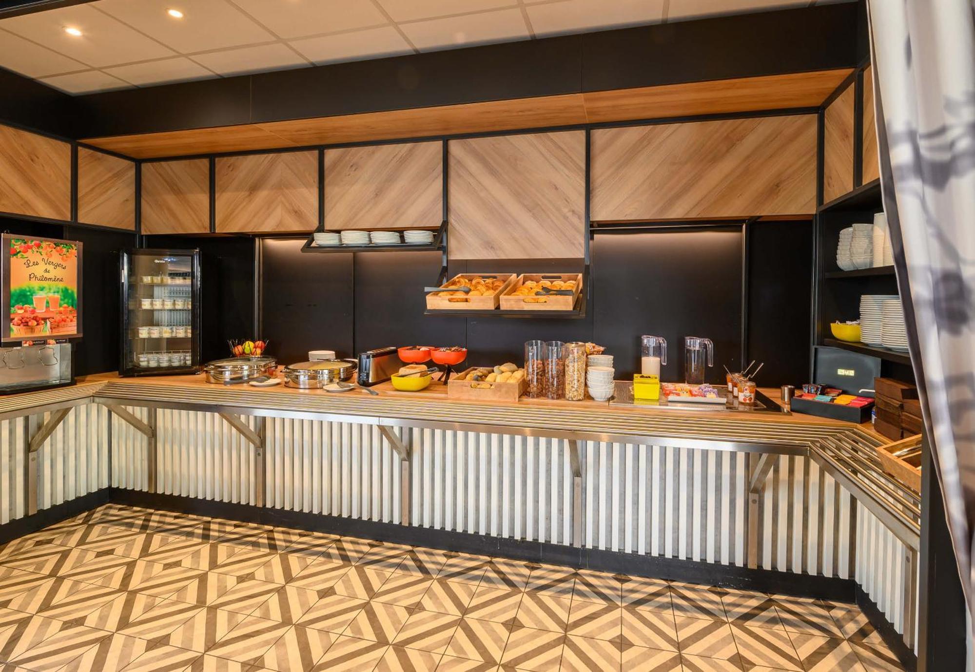 B&B Hotel Compiegne Hotel 3*